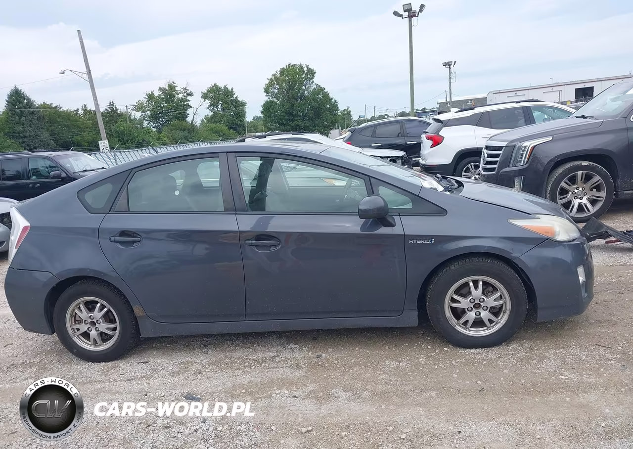 2011 Toyota Prius Two VIN:JTDKN3DU7B5341264 - 13