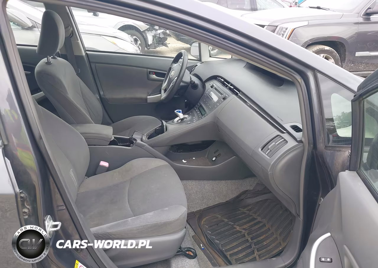 2011 Toyota Prius Two VIN:JTDKN3DU7B5341264 - 5