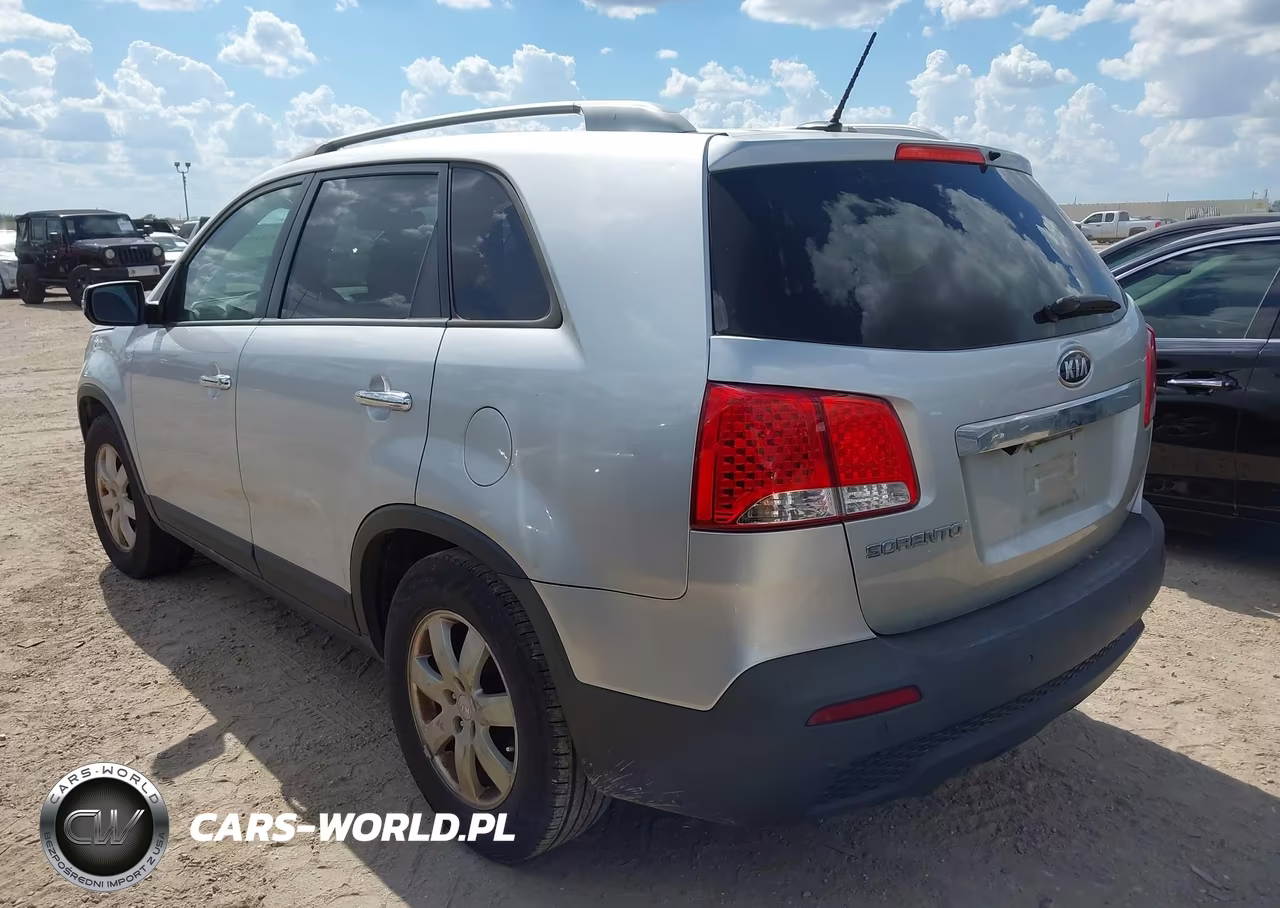 2013 Kia Sorento Lx VIN:5XYKT4A66DG312253 - 3