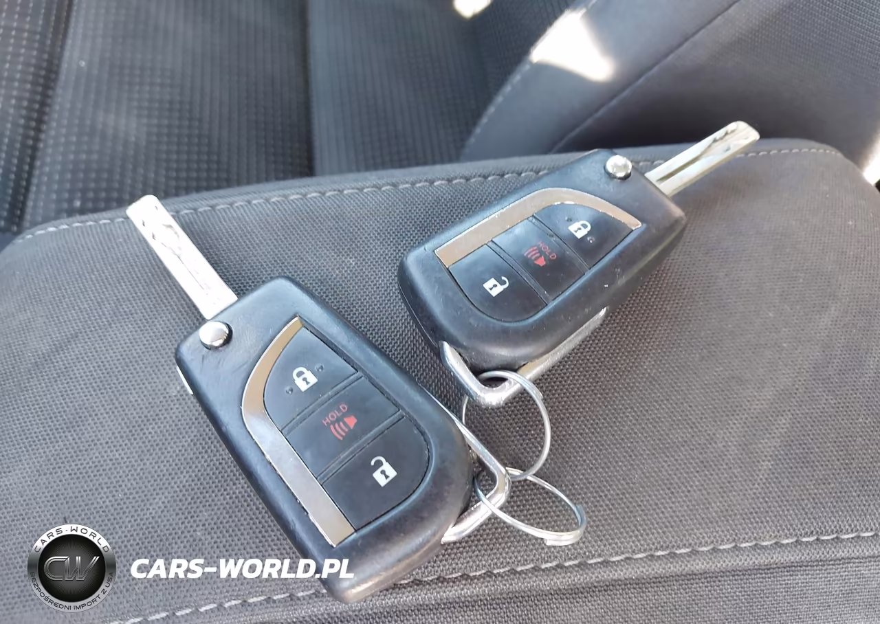 2017 Toyota Corolla Im VIN:JTNKARJE5HJ544712 - 11