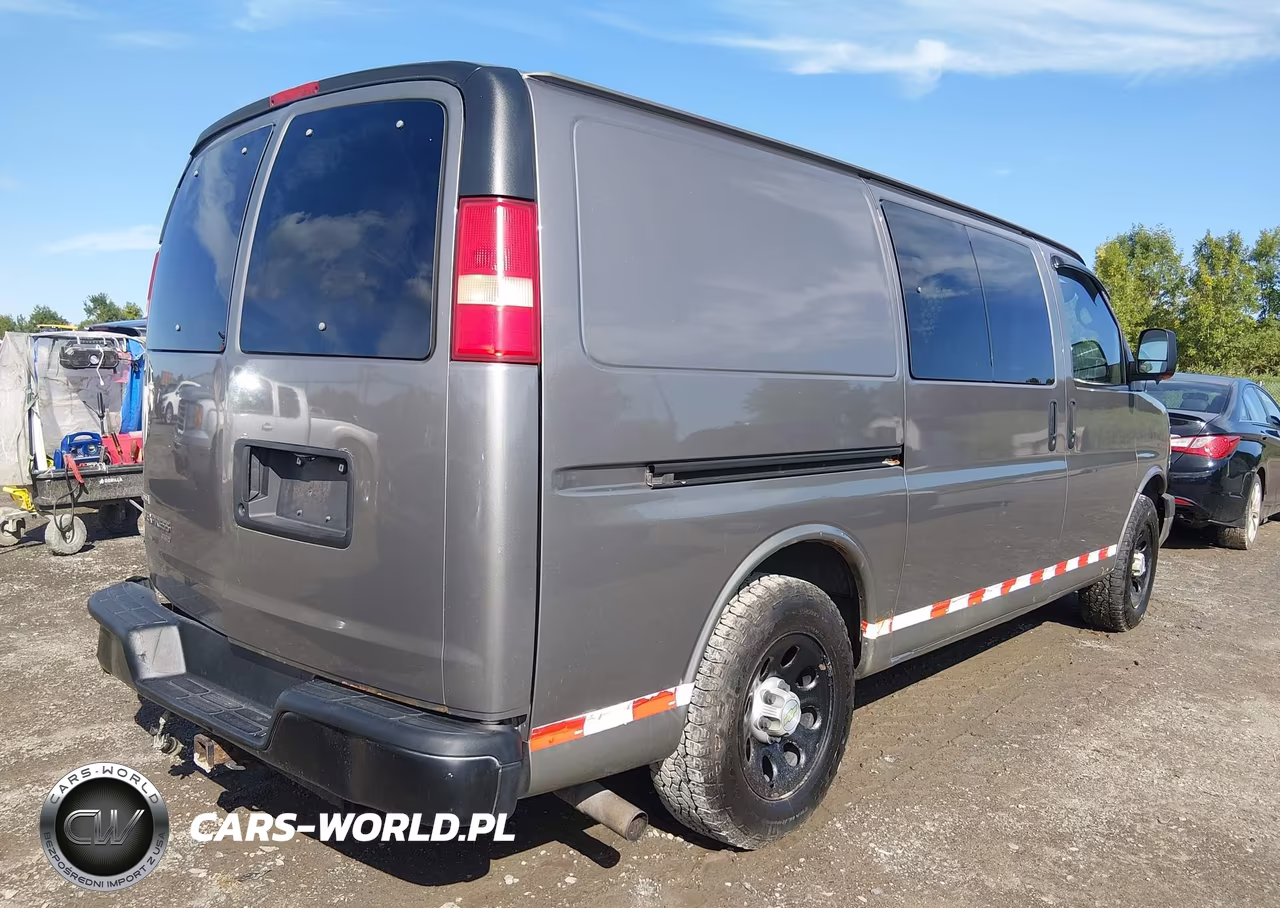 2009 Chevrolet Express 1500 Work Van VIN:1GCFH154591177624 - 4