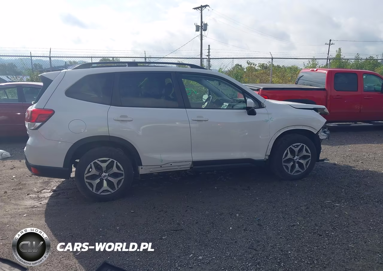 2020 Subaru Forester Premium VIN:JF2SKAJC1LH586409 - 14