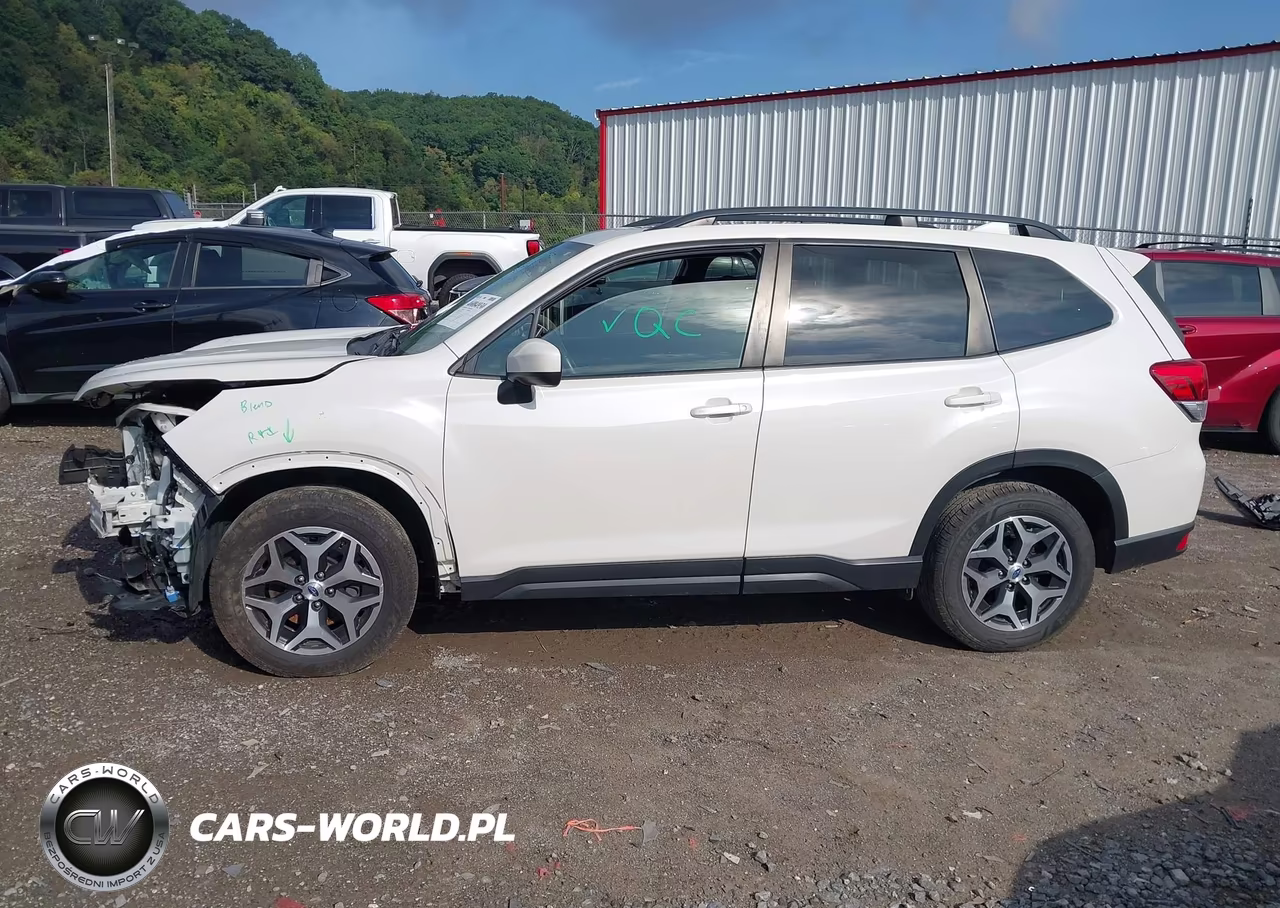 2020 Subaru Forester Premium VIN:JF2SKAJC1LH586409 - 15