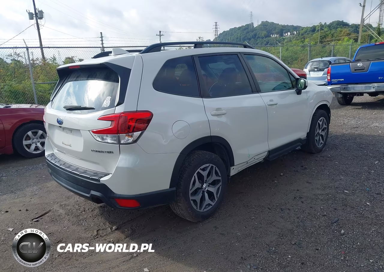2020 Subaru Forester Premium VIN:JF2SKAJC1LH586409 - 4
