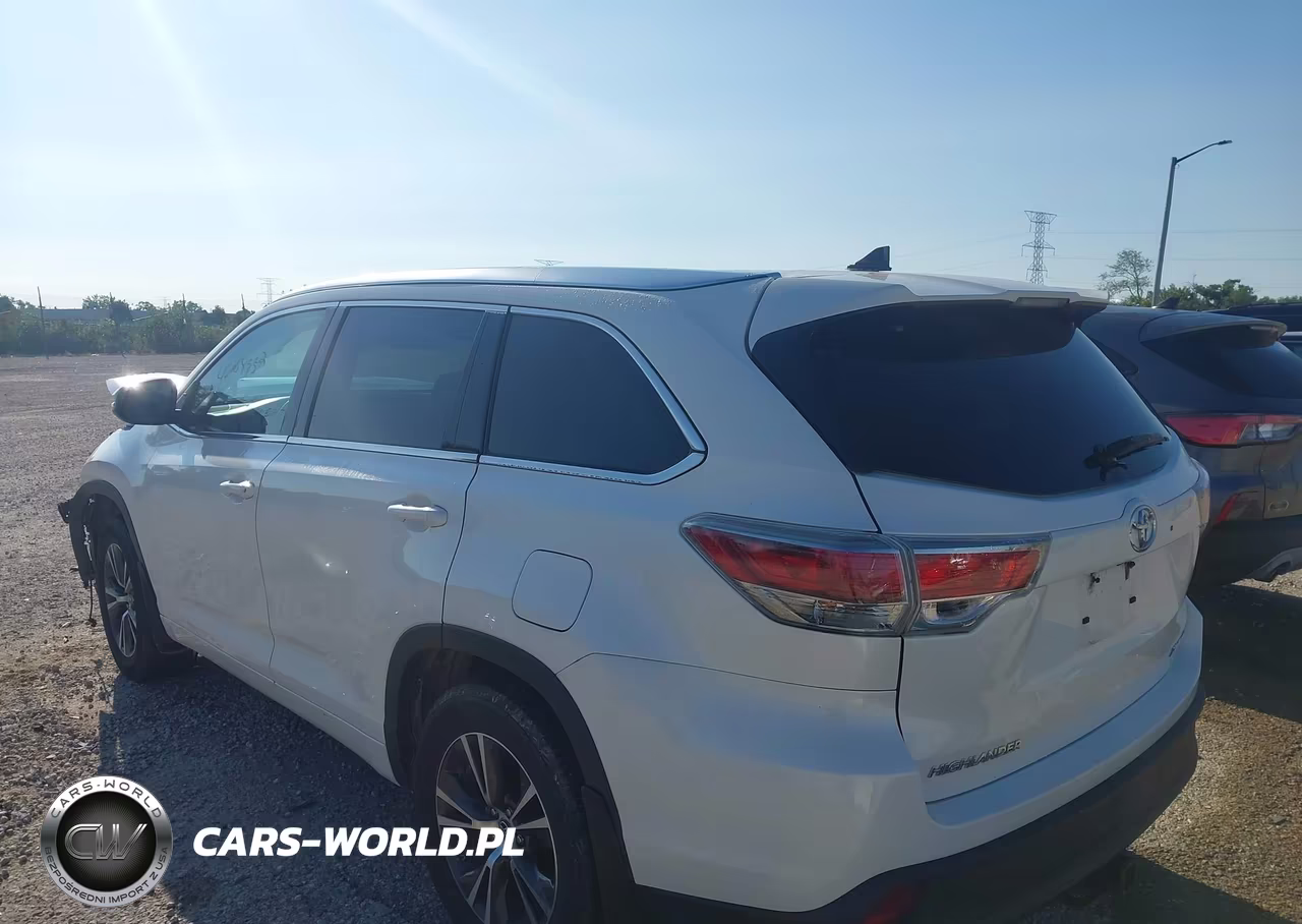 2016 Toyota Highlander Xle V6 VIN:5TDJKRFHXGS320031 - 3