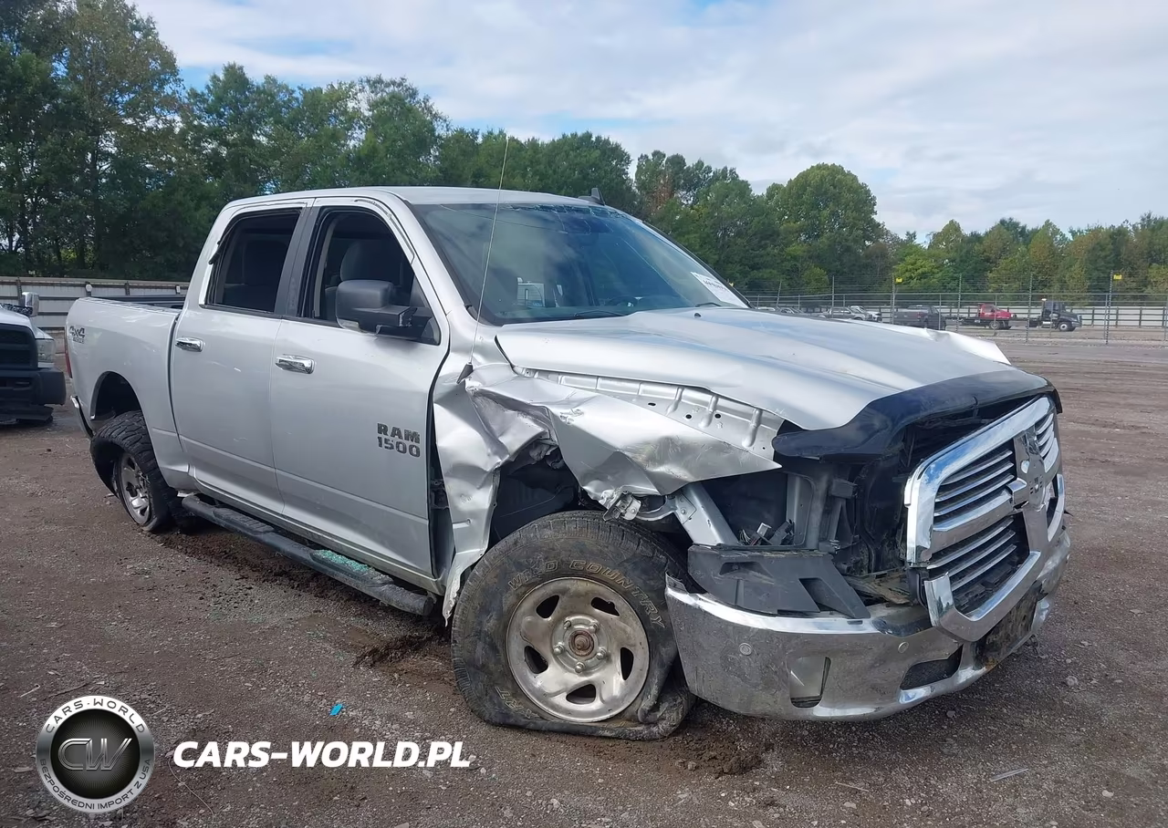 2018 RAM 1500 SLT