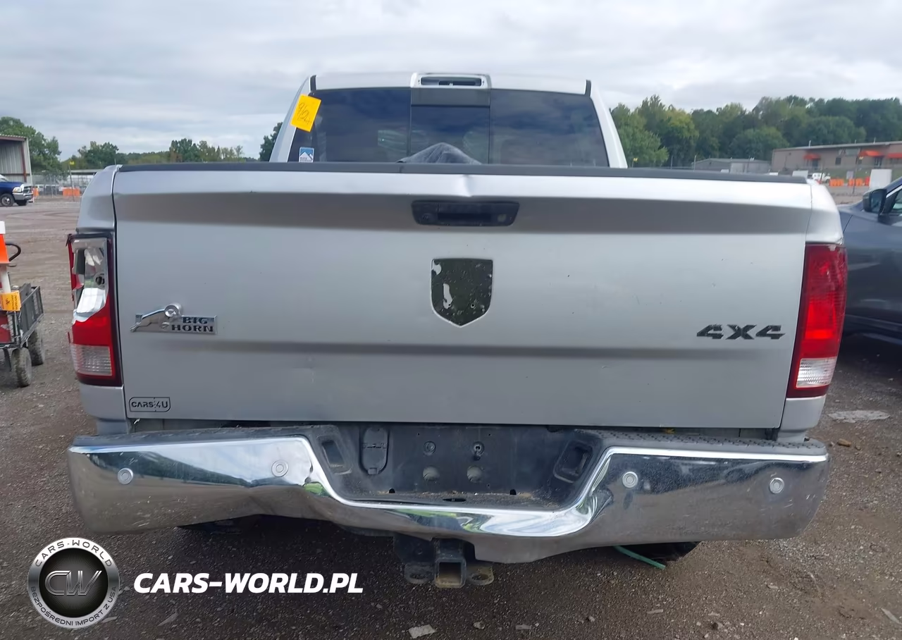 2018 RAM 1500 SLT VIN:3C6RR7LG6JG264830 - 16