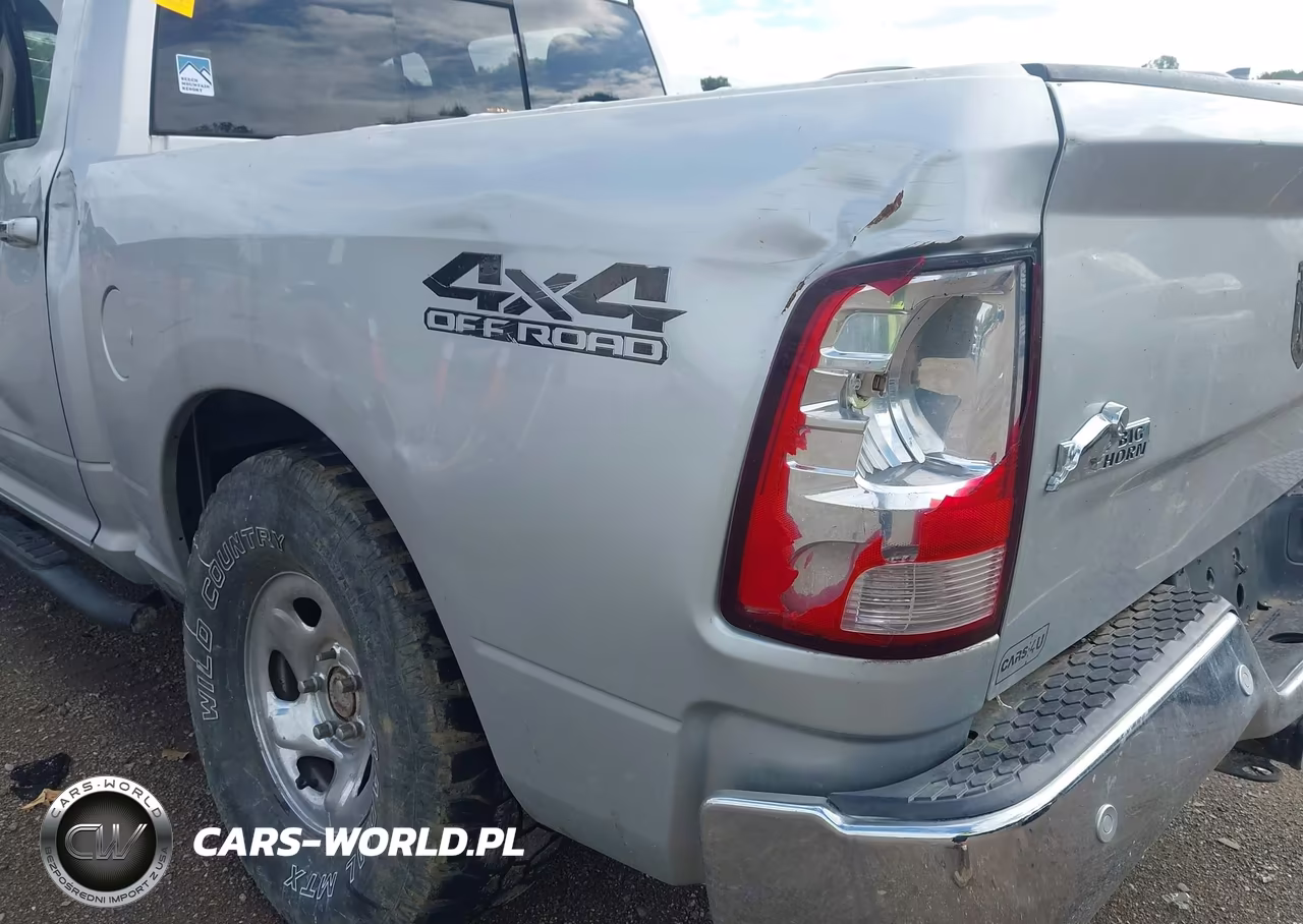 2018 RAM 1500 SLT VIN:3C6RR7LG6JG264830 - 20