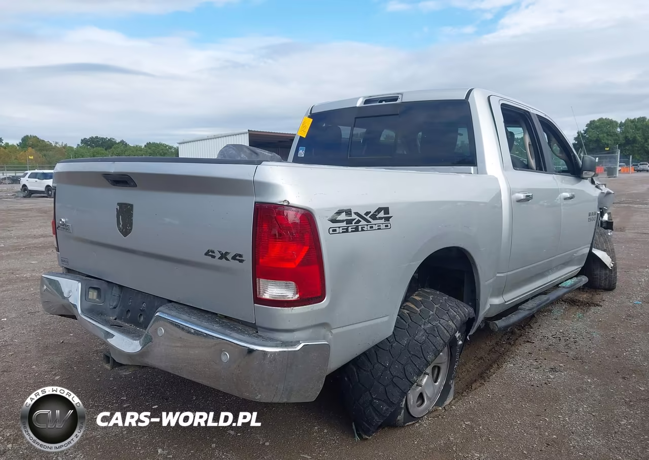 2018 RAM 1500 SLT VIN:3C6RR7LG6JG264830 - 4