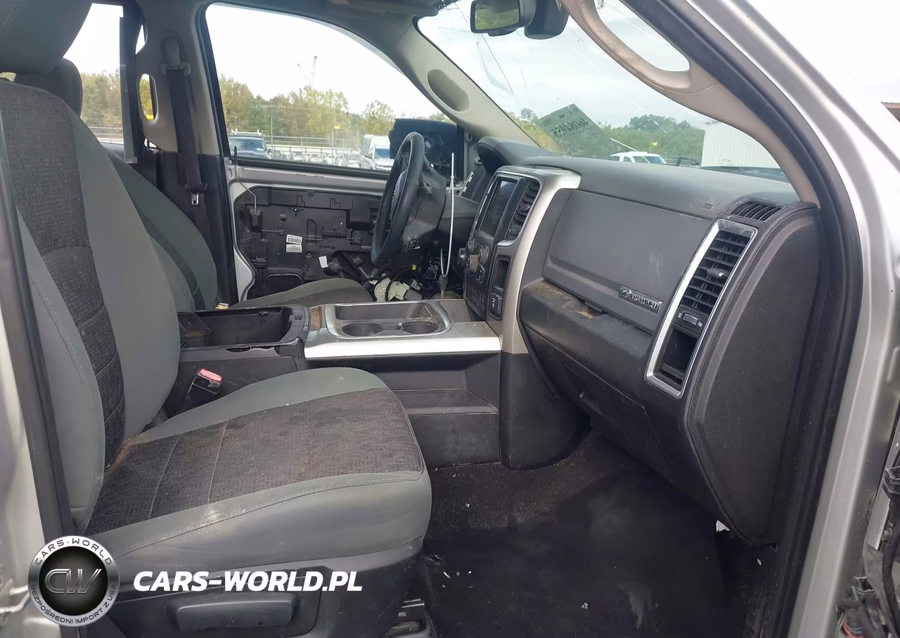 2018 RAM 1500 SLT VIN:3C6RR7LG6JG264830 - 5