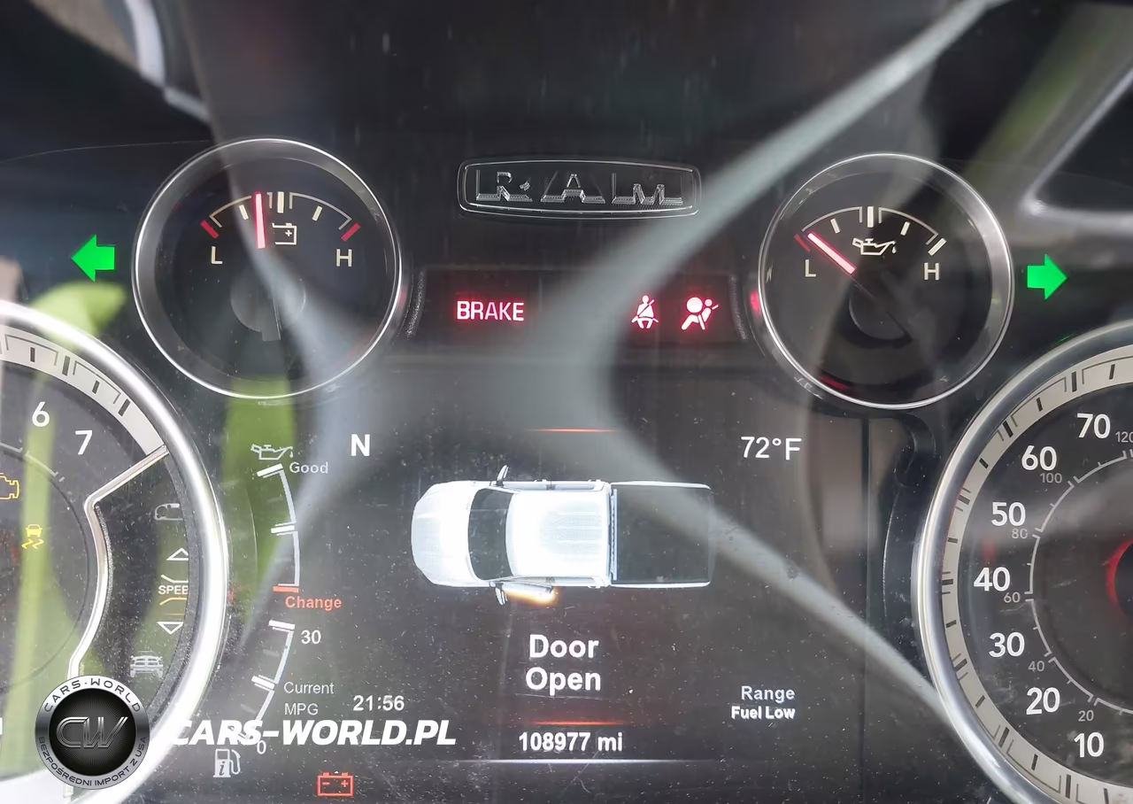 2018 RAM 1500 SLT VIN:3C6RR7LG6JG264830 - 7