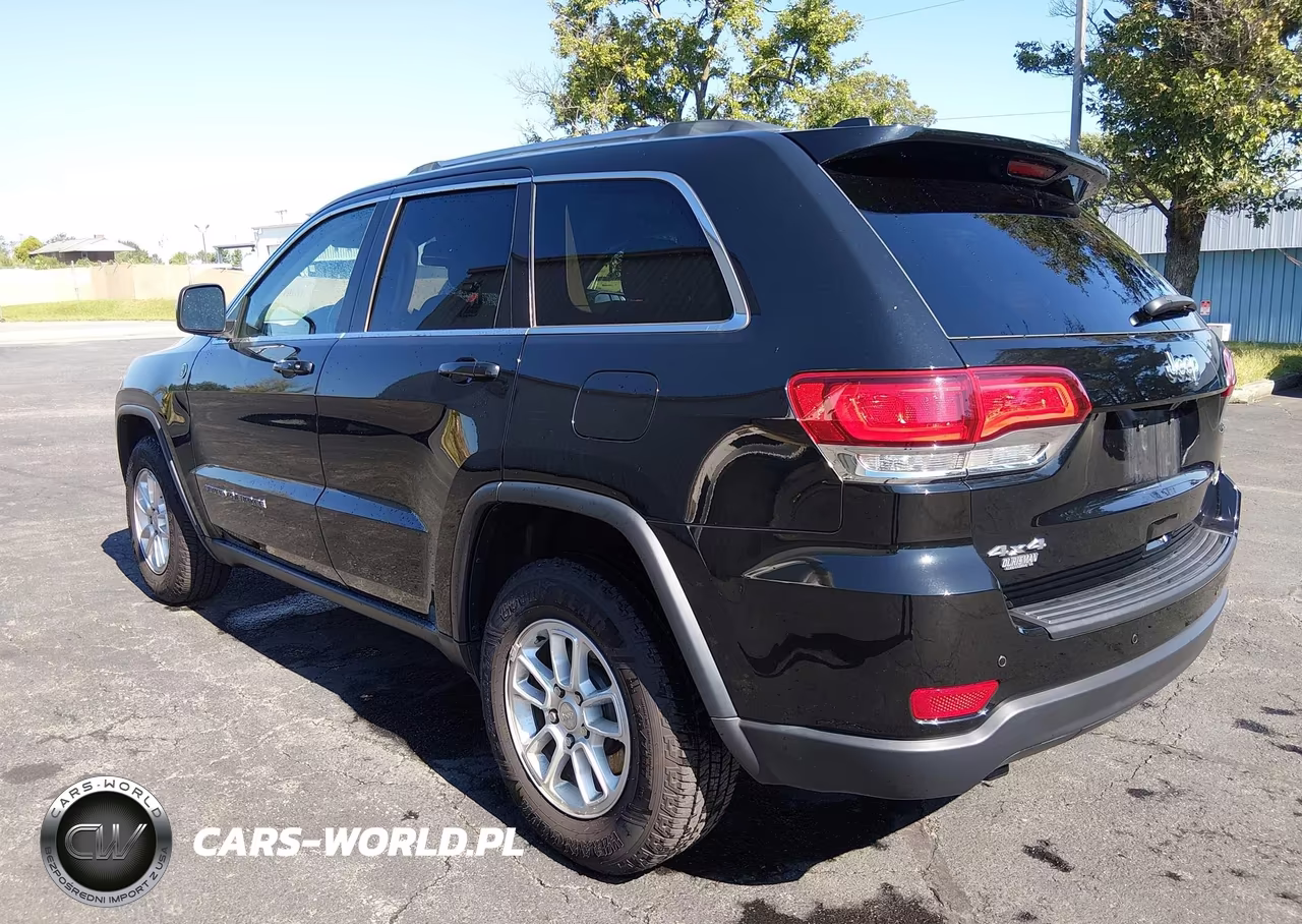 2020 Jeep Grand Cherokee Laredo E 4X4 VIN:1C4RJFAG6LC165525 - 3