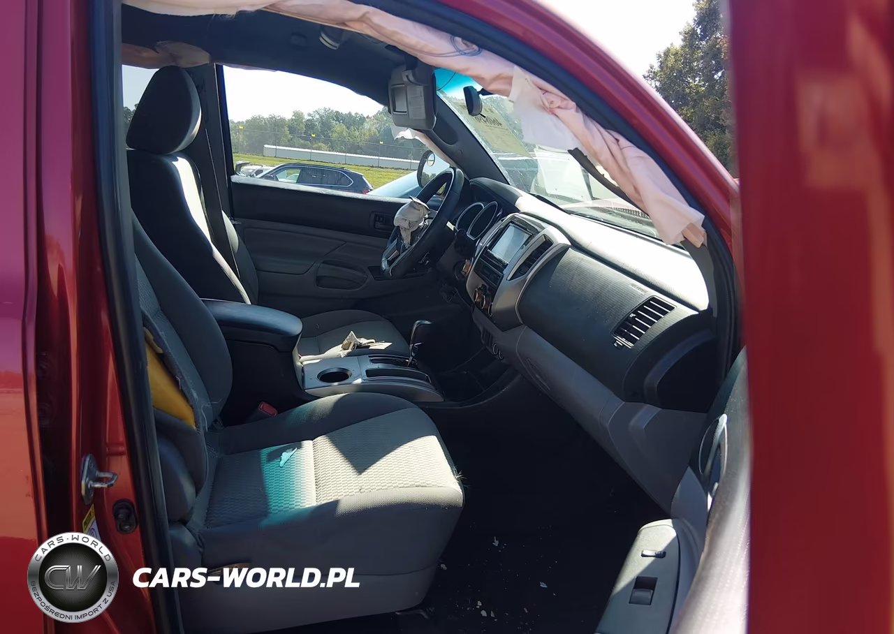 2015 Toyota Tacoma Base V6 VIN:3TMLU4EN8FM173140 - 5