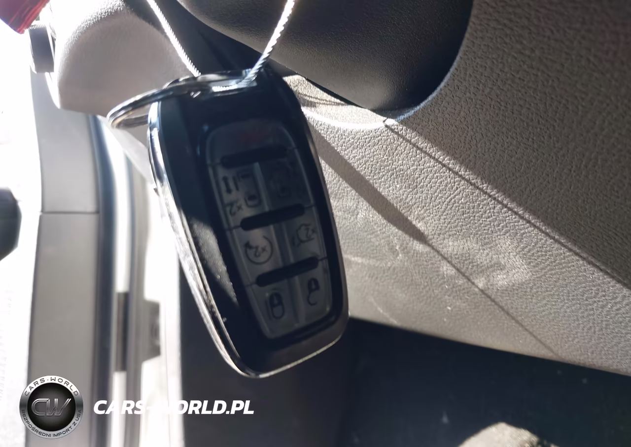 2020 Chrysler Pacifica 35Th Anniversary Touring L VIN:2C4RC1BG9LR141805 - 11