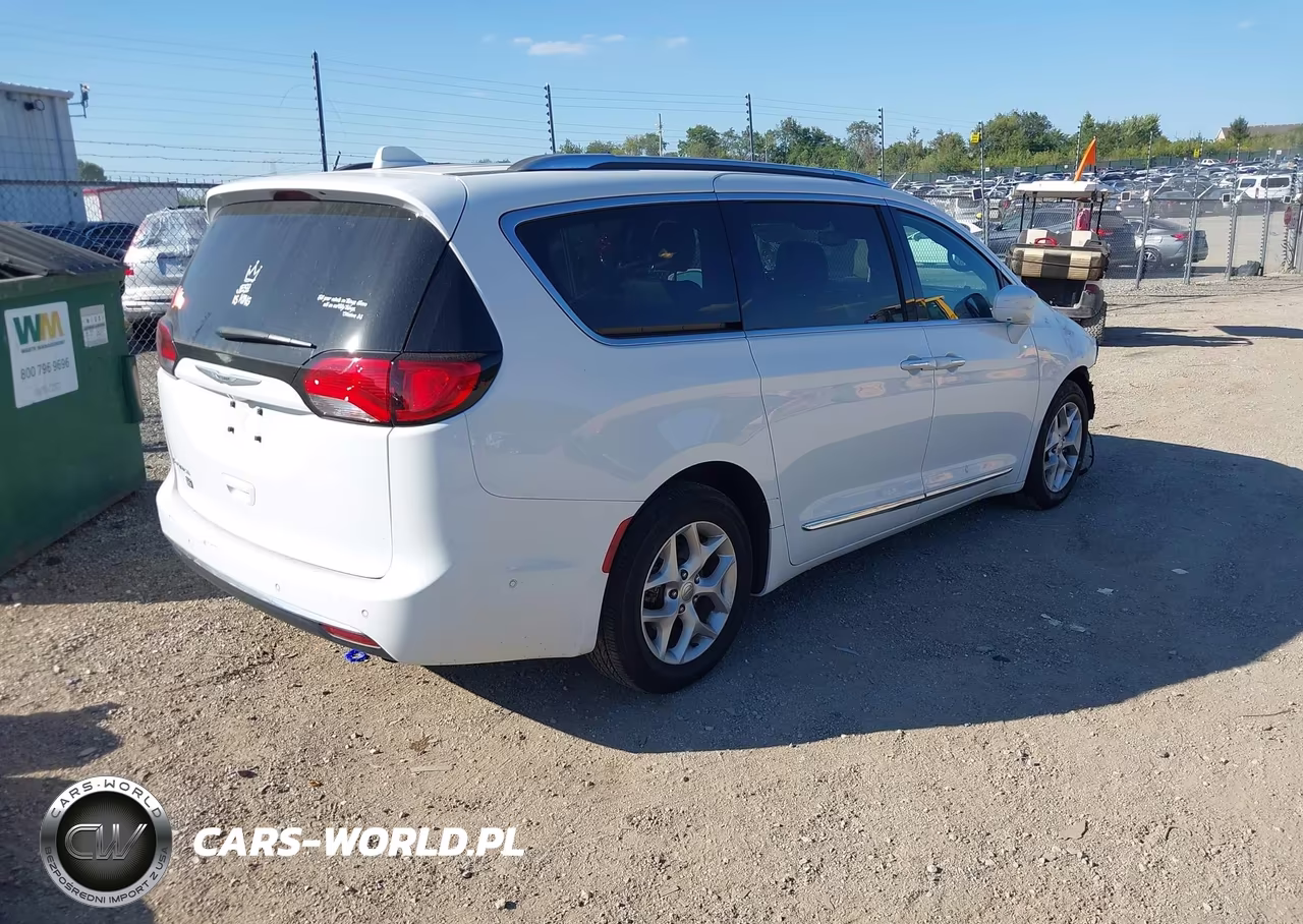 2020 Chrysler Pacifica 35Th Anniversary Touring L VIN:2C4RC1BG9LR141805 - 4