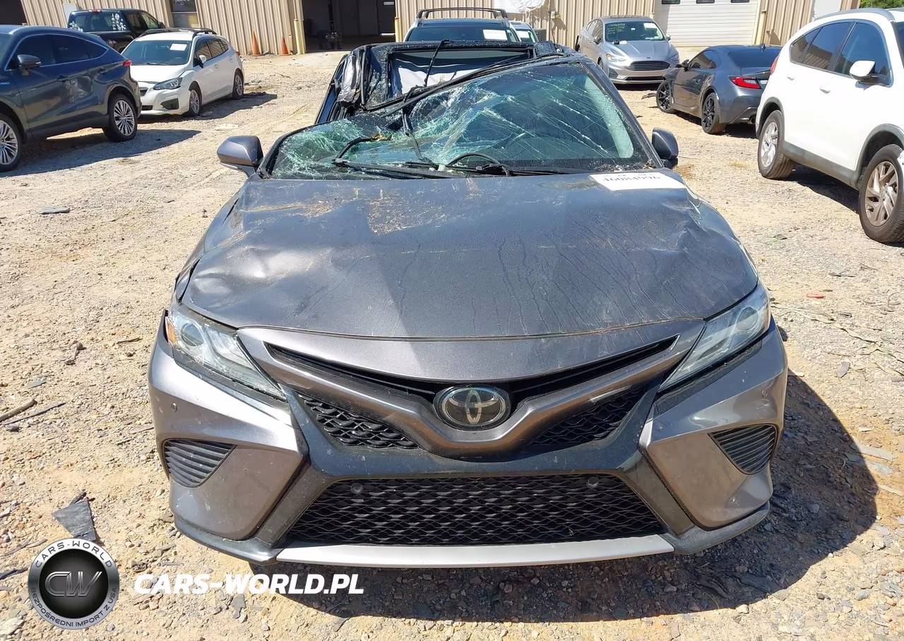 2018 Toyota Camry Xse VIN:4T1B61HKXJU097992 - 12