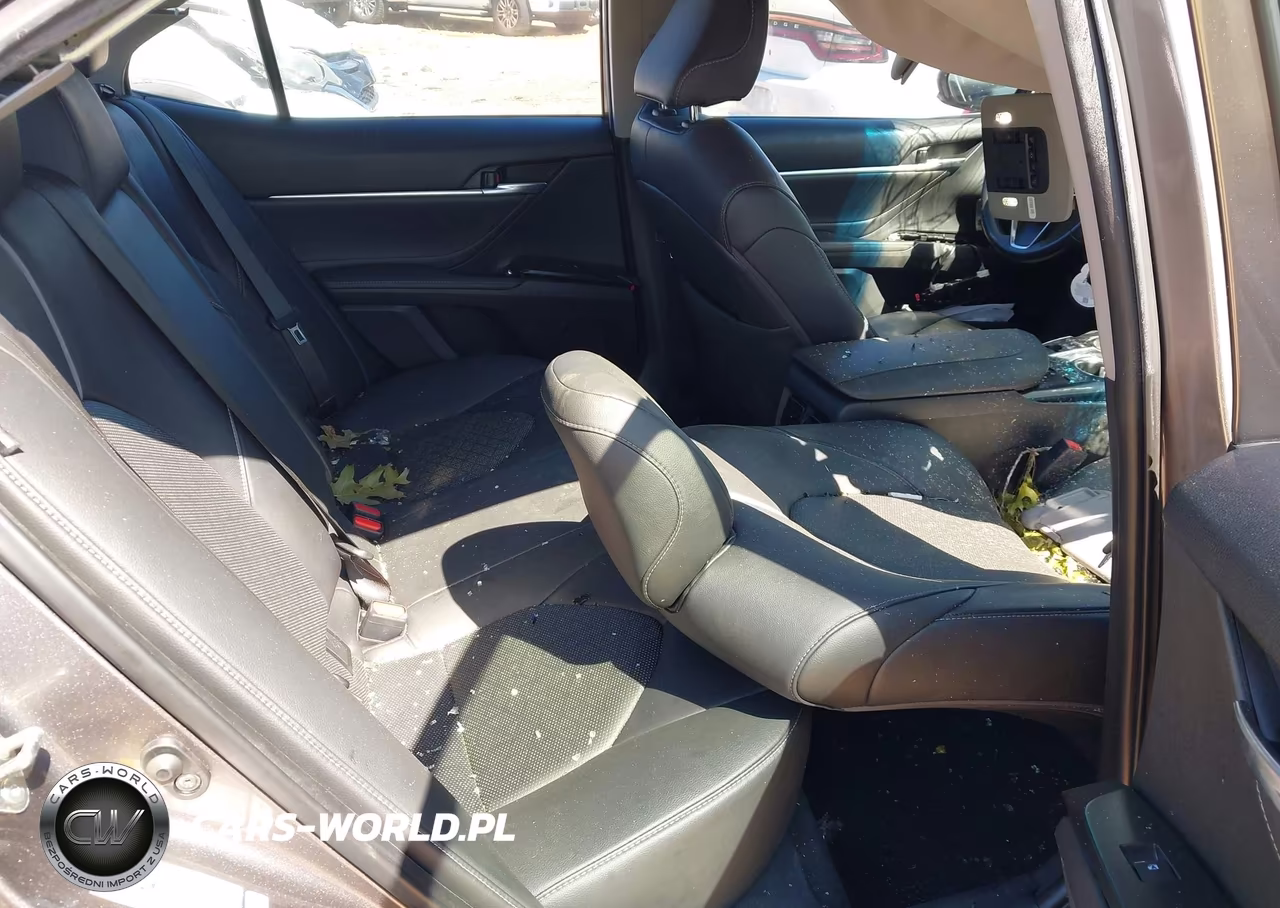 2018 Toyota Camry Xse VIN:4T1B61HKXJU097992 - 8