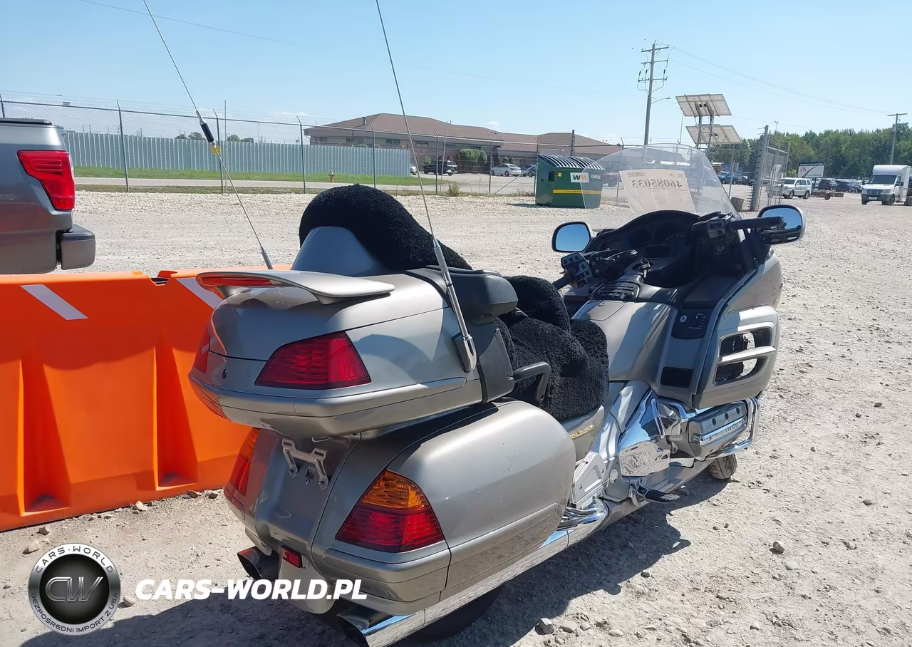 2002 Honda Gl1800 A VIN:1HFSC47492A102786 - 4
