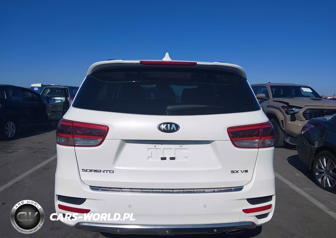 2016 Kia Sorento 3.3L Sx VIN:5XYPKDA51GG008218 - 17