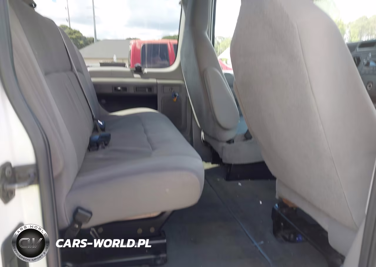 2011 Ford E-350 Super Duty Xlt VIN:1FBNE3BL1BDA48705 - 8