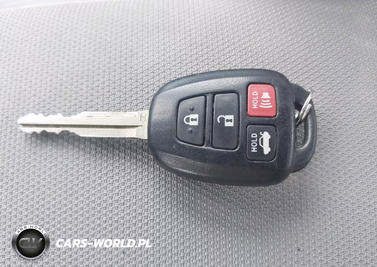 2017 Toyota Corolla Le VIN:2T1BURHE6HC831652 - 11