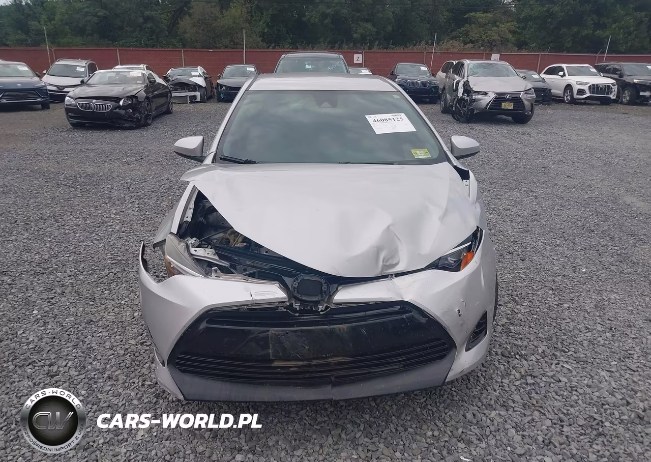 2017 Toyota Corolla Le VIN:2T1BURHE6HC831652 - 12