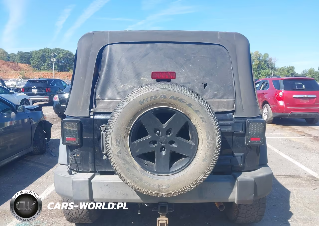 2007 Jeep Wrangler Unlimited X VIN:1J8GA39177L163027 - 16