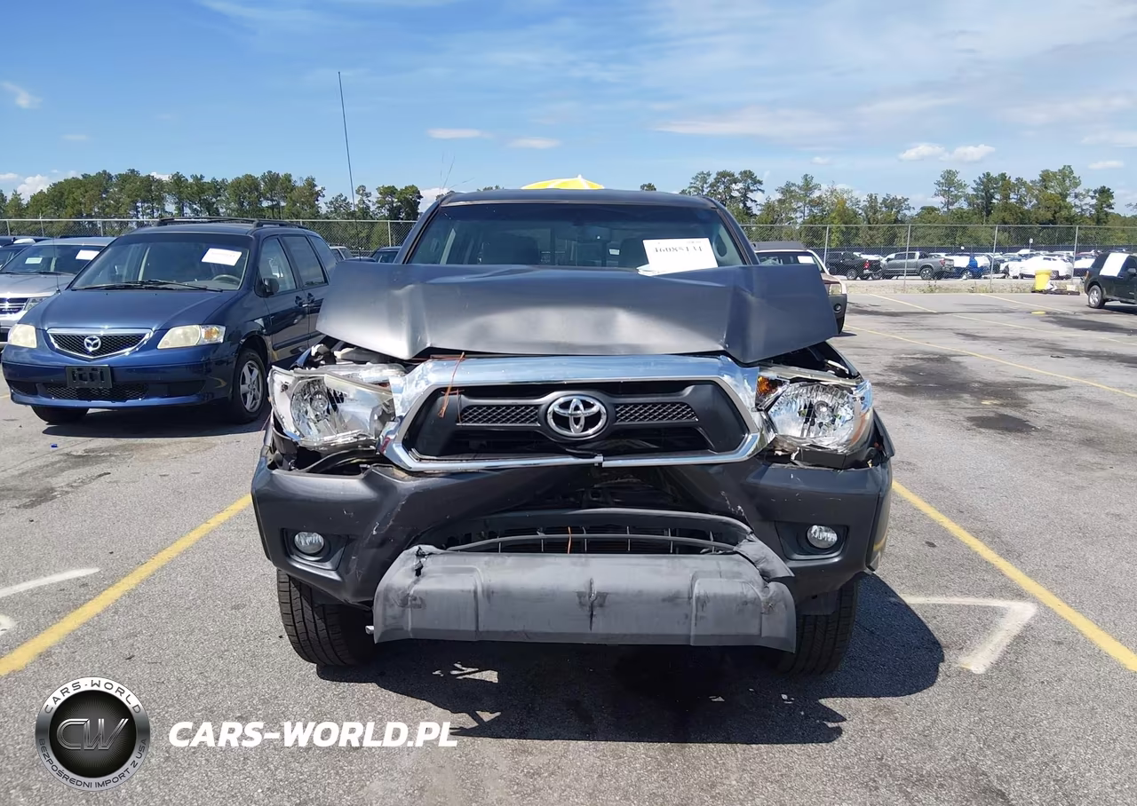2013 Toyota Tacoma Prerunner V6 VIN:3TMJU4GN8DM145940 - 12