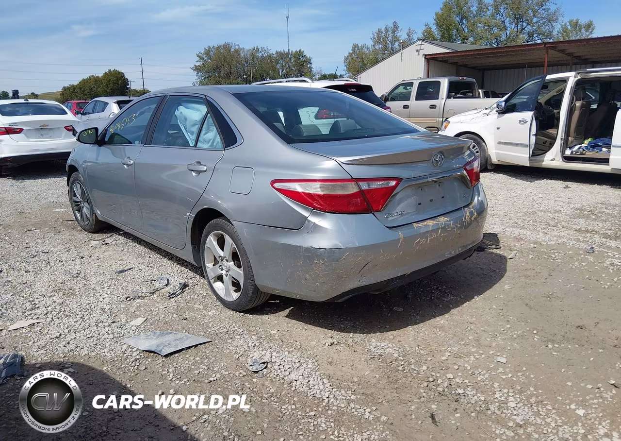 2015 Toyota Camry Se VIN:4T1BF1FK4FU894054 - 3