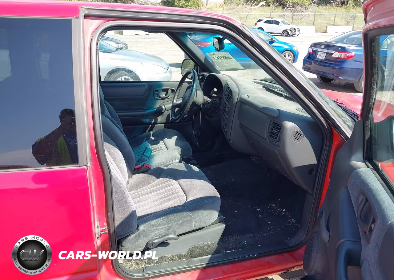 2000 Chevrolet S-10 Ls VIN:1GCCS1955Y8288672 - 5