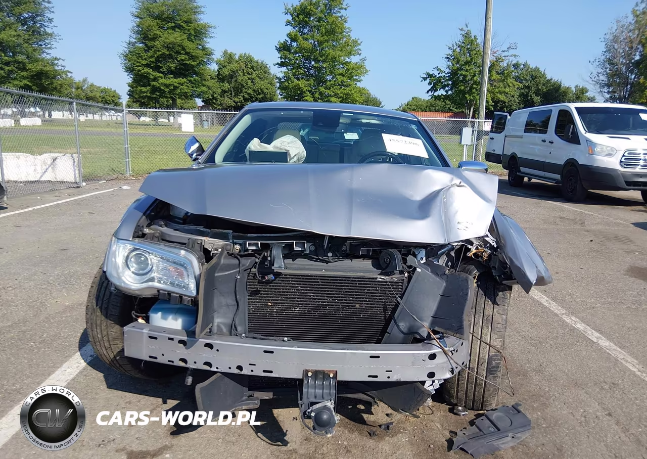 2018 Chrysler 300 Limited VIN:2C3CCAEG1JH244046 - 6