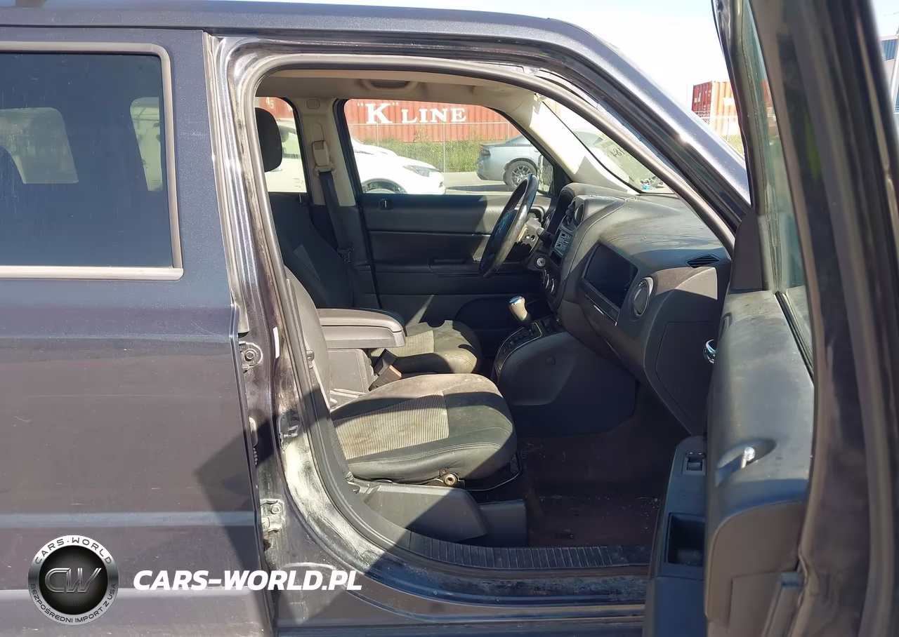 2014 Jeep Patriot Latitude VIN:1C4NJRFB8ED520642 - 5