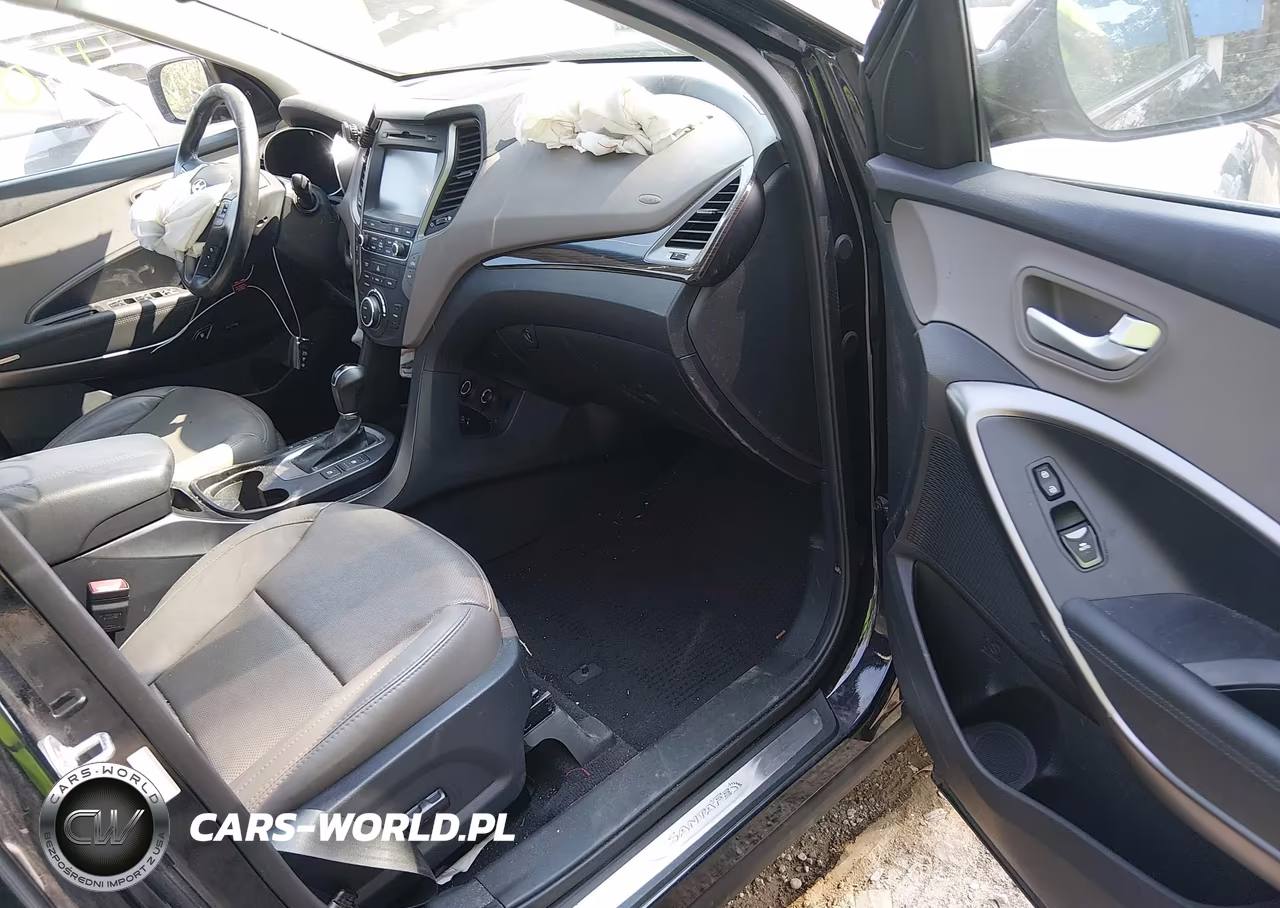 2017 Hyundai Santa Fe Sport 2.0T Ultimate VIN:5XYZW4LA0HG435849 - 5