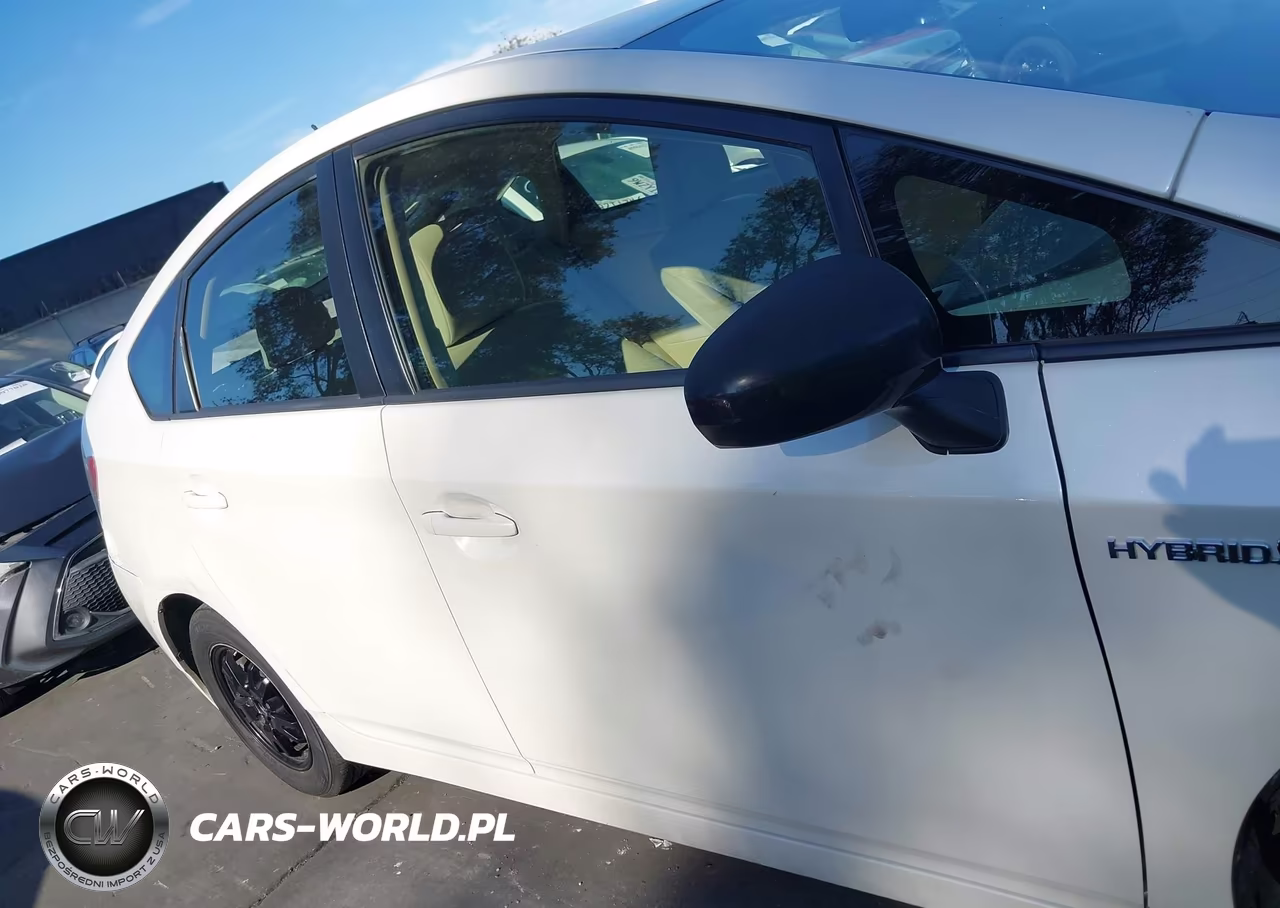 2012 Toyota Prius Three VIN:JTDKN3DUXC1495492 - 13