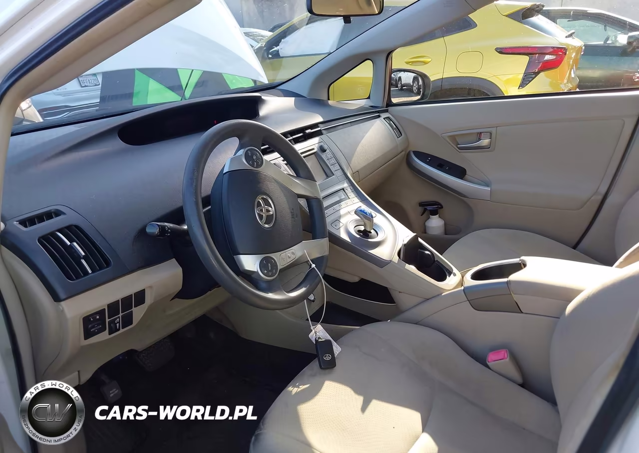 2012 Toyota Prius Three VIN:JTDKN3DUXC1495492 - 17