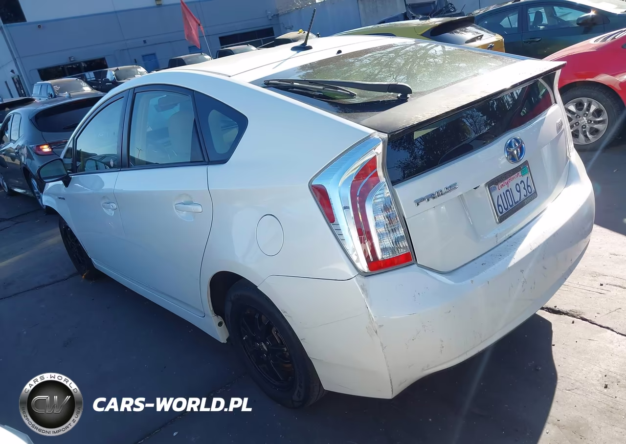 2012 Toyota Prius Three VIN:JTDKN3DUXC1495492 - 3