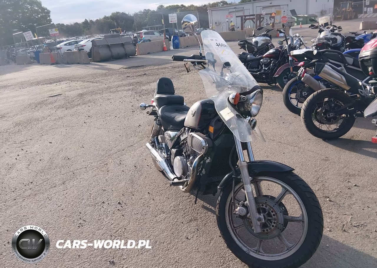 2005 Kawasaki Vn750 – zdjęcie 1 z 13