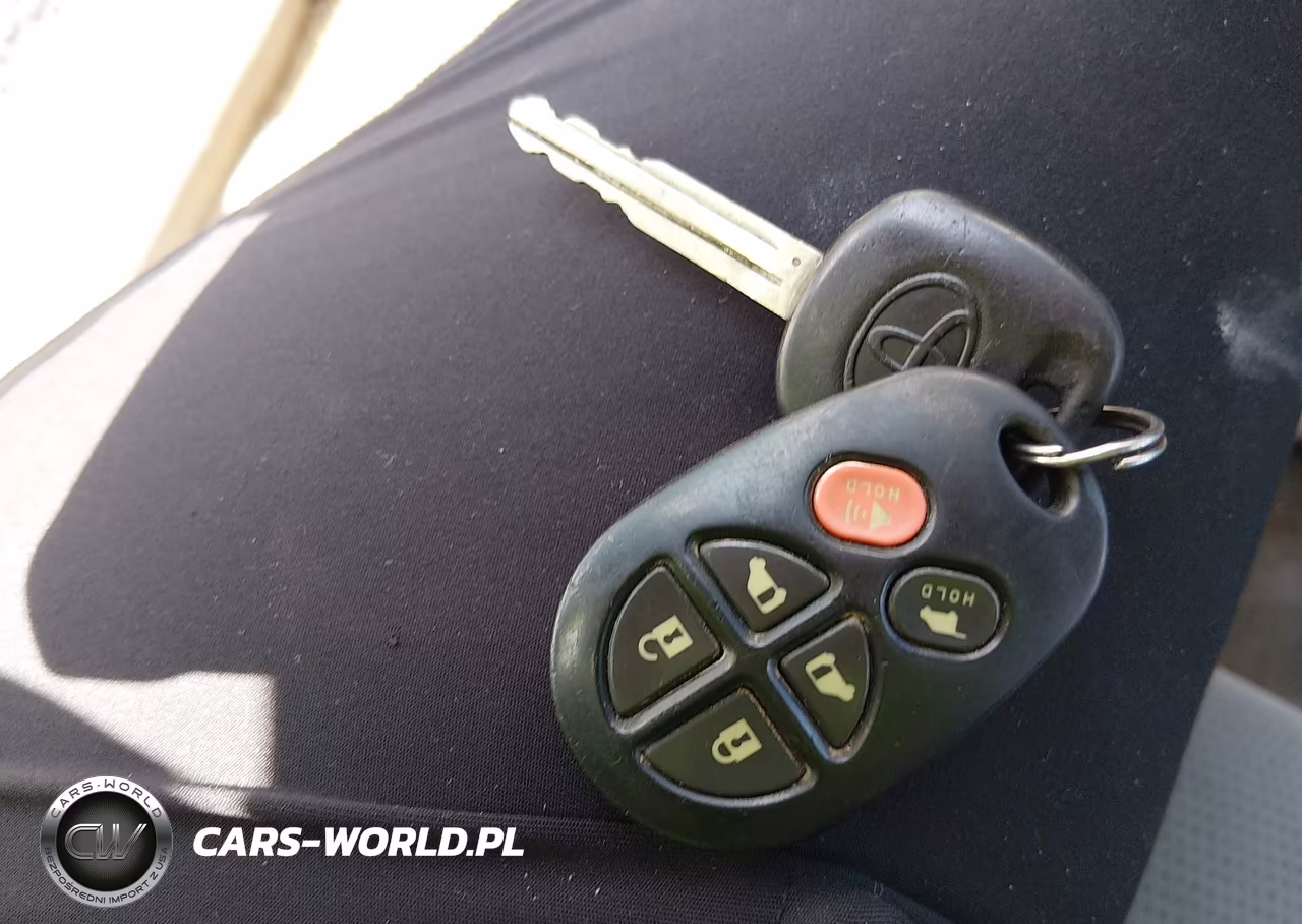 2009 Toyota Sienna Xle VIN:5TDZK22C99S276191 - 11