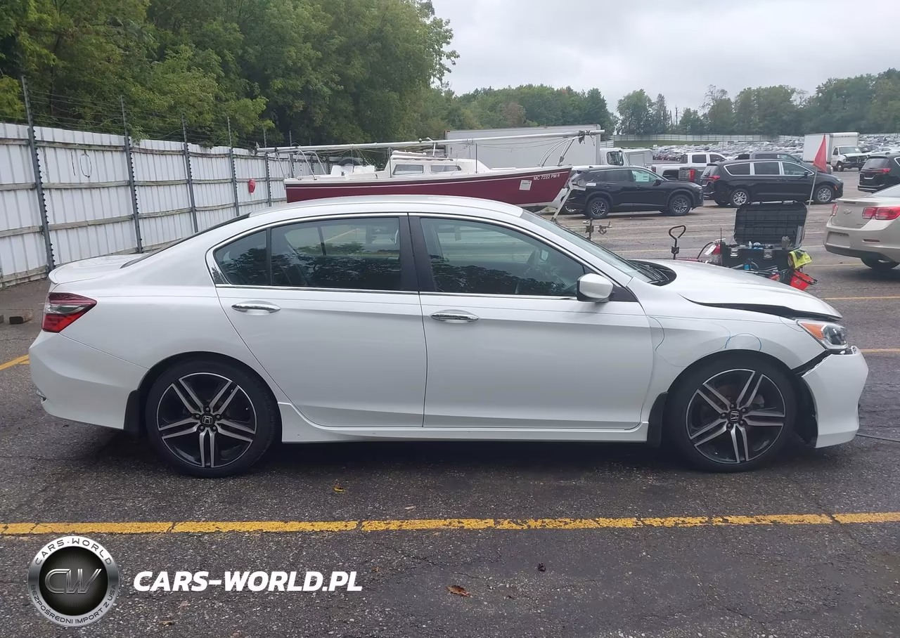 2016 Honda Accord Sport VIN:1HGCR2F50GA231987 - 13