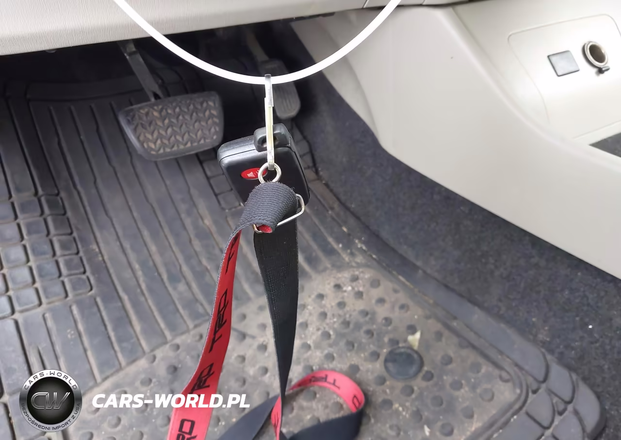 2014 Toyota Prius Two VIN:JTDKN3DUXE1747292 - 11