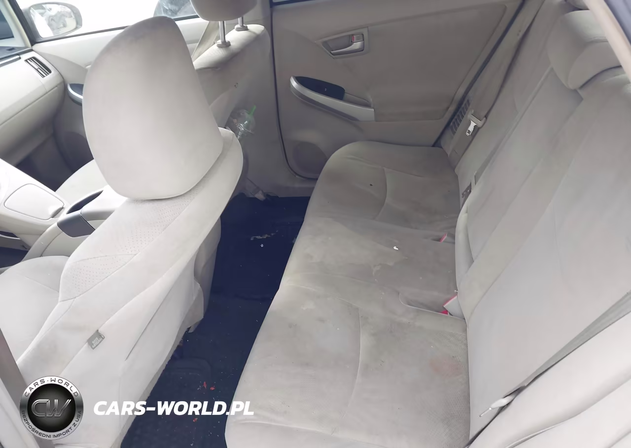 2014 Toyota Prius Two VIN:JTDKN3DUXE1747292 - 8