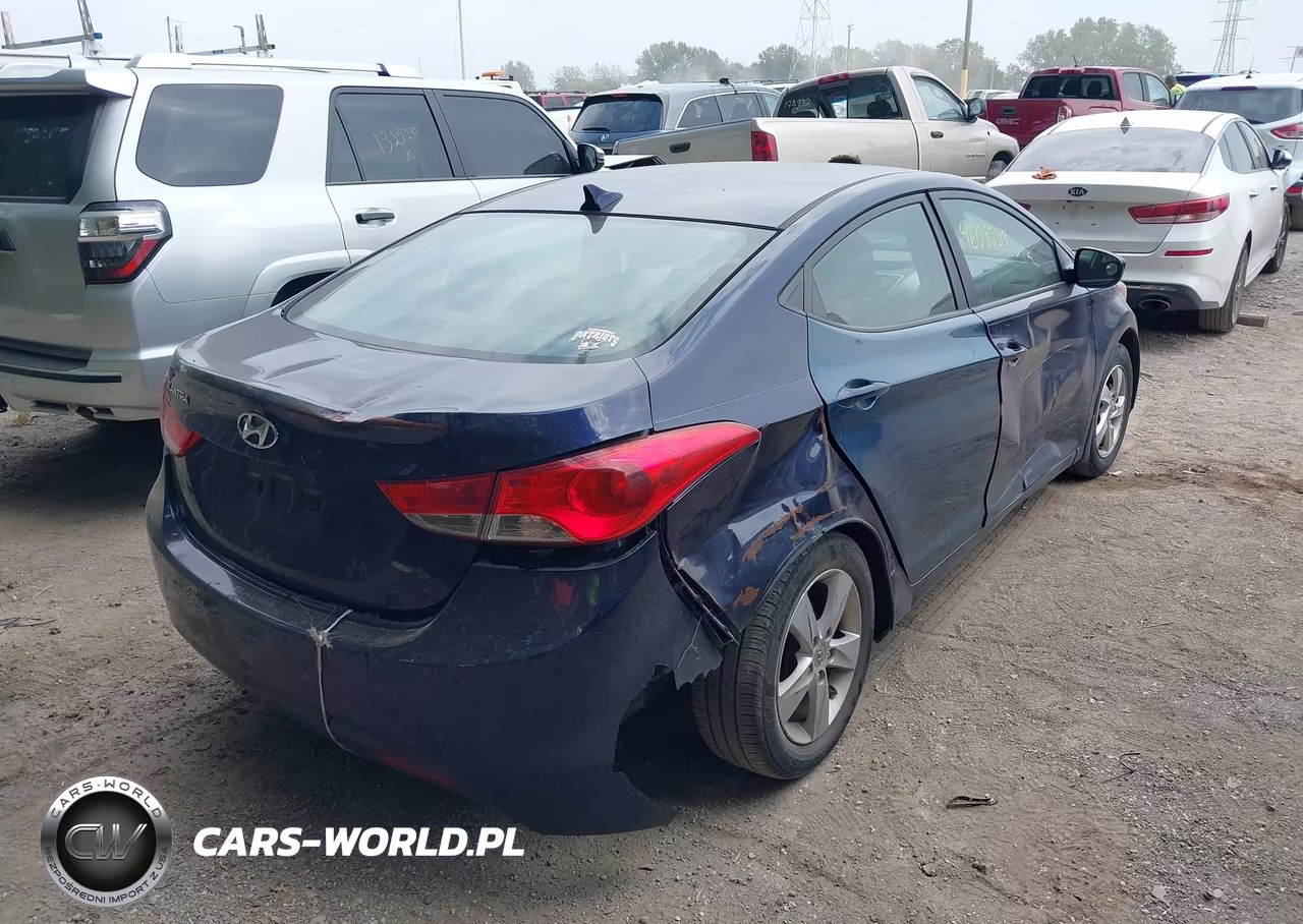 2013 Hyundai Elantra Gls VIN:5NPDH4AE0DH404419 - 4