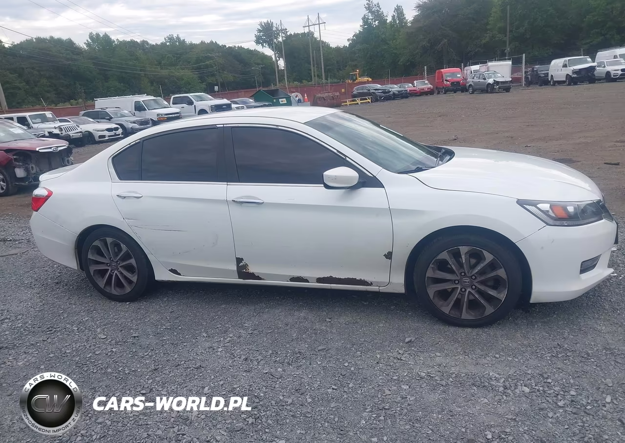 2014 Honda Accord Sport VIN:1HGCR2F57EA066162 - 13