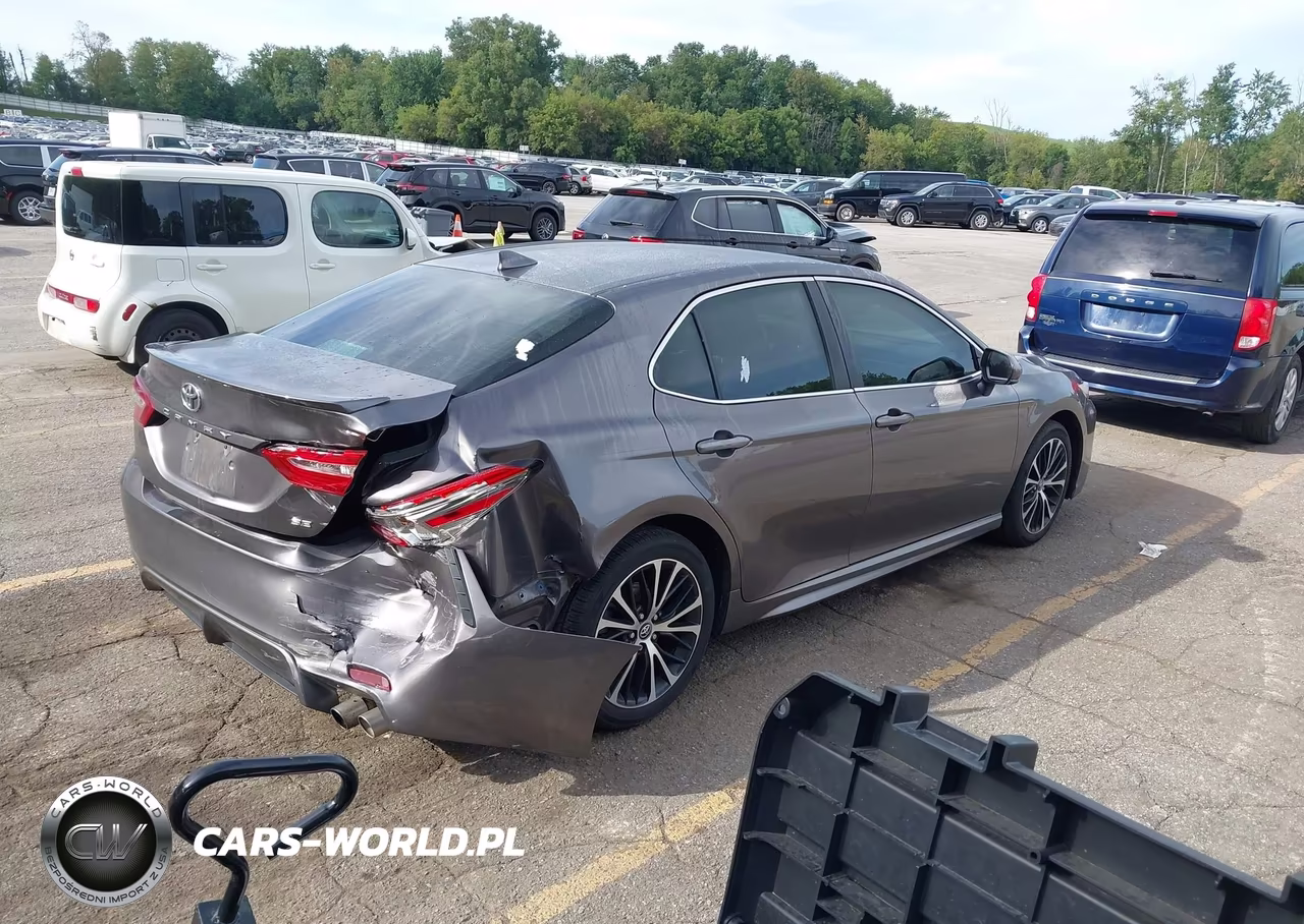 2019 Toyota Camry Se VIN:4T1B11HK8KU848409 - 4