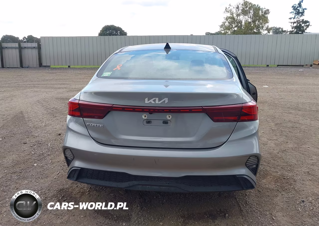 2024 Kia Forte Lxs VIN:3KPF24AD1RE751271 - 17