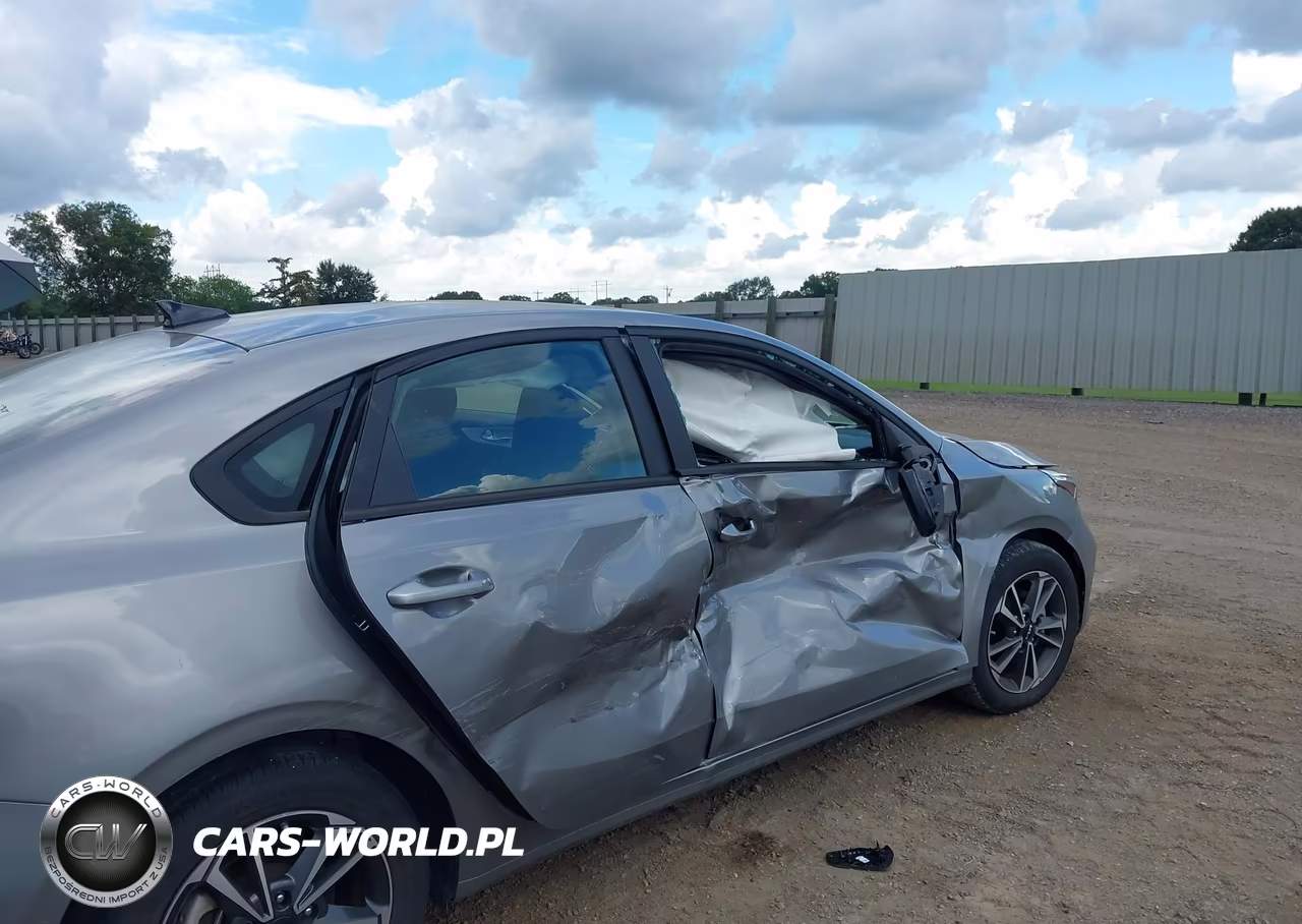 2024 Kia Forte Lxs VIN:3KPF24AD1RE751271 - 6