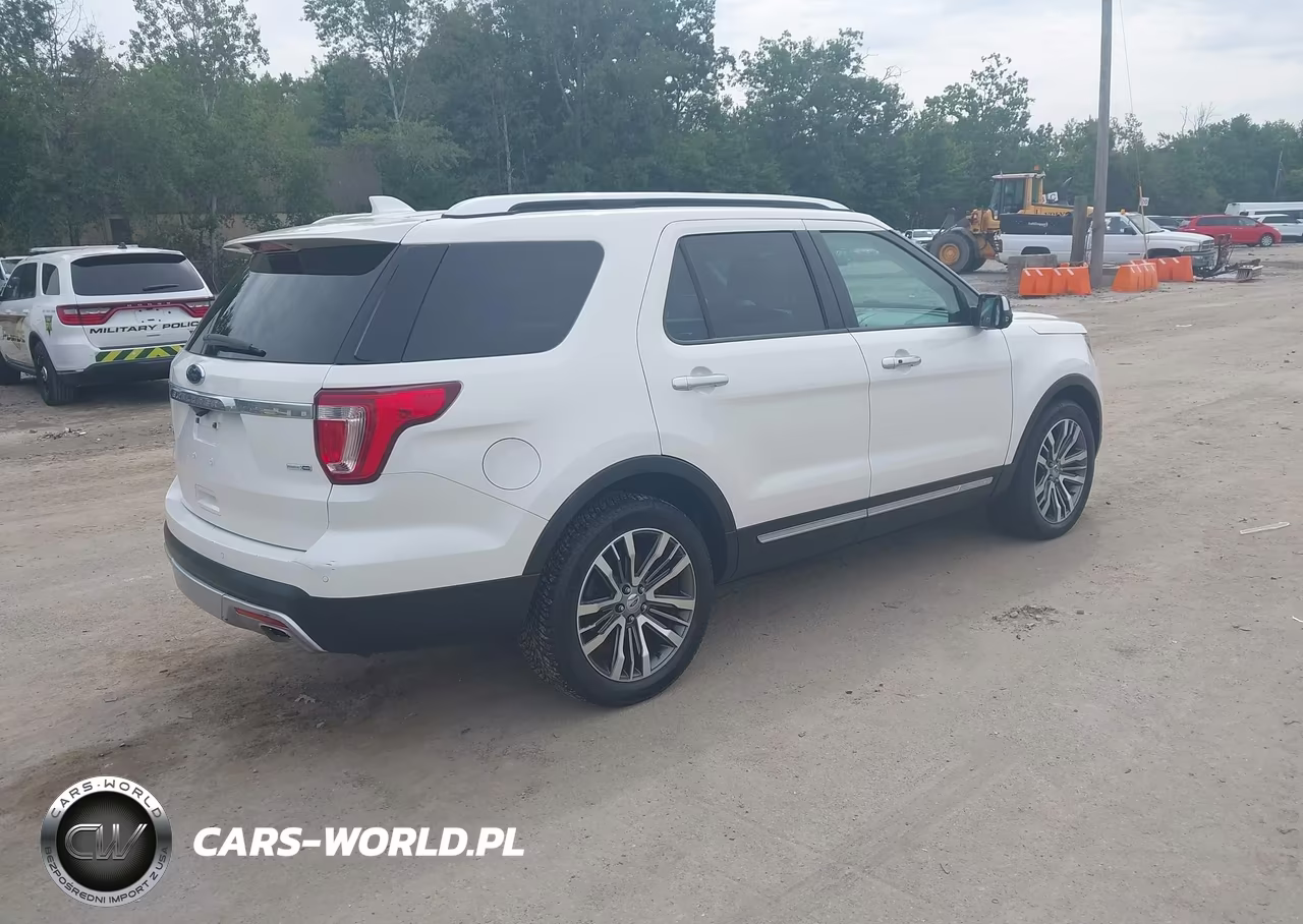 2016 Ford Explorer Platinum VIN:1FM5K8HT9GGC63310 - 4