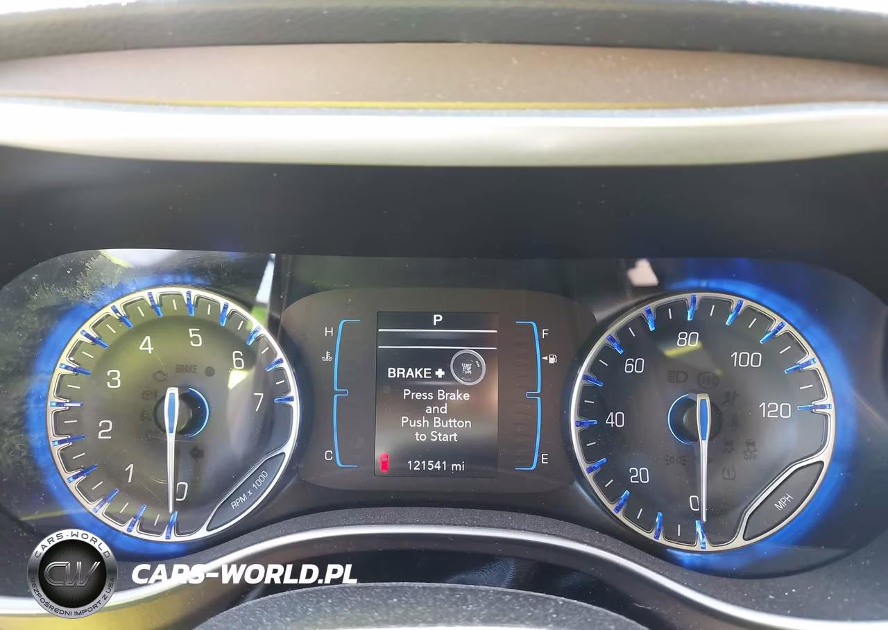 2017 Chrysler Pacifica Touring VIN:2C4RC1DG9HR508206 - 7