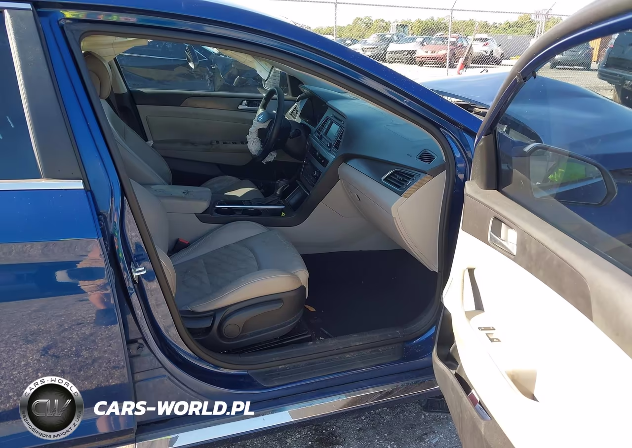 2015 Hyundai Sonata Sport VIN:5NPE34AF6FH232816 - 5