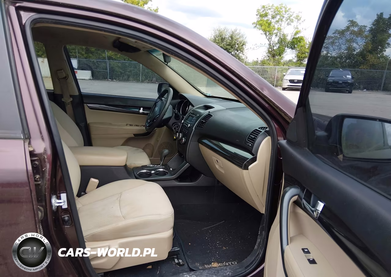 2011 Kia Sorento Lx V6 VIN:5XYKTDA20BG169391 - 5